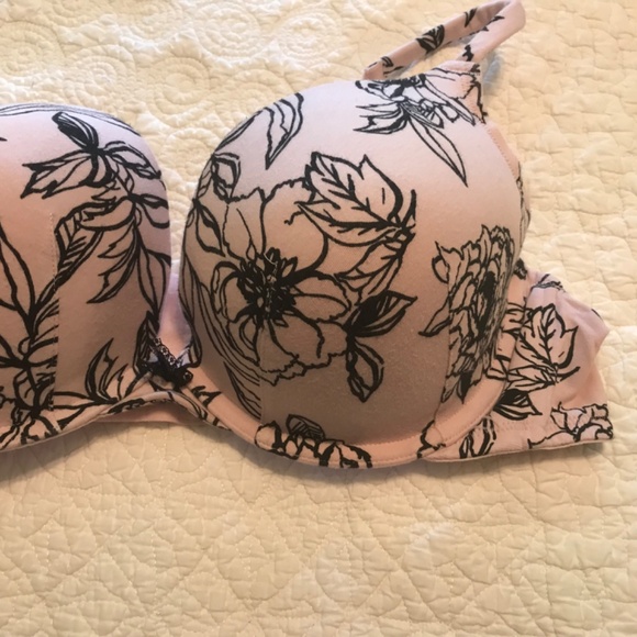 Cacique cotton boost plunge pale pink bra with black floral pattern (44B) - Picture 2 of 10